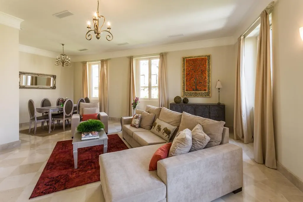 Puerta Principe Luxury Apartments Seville